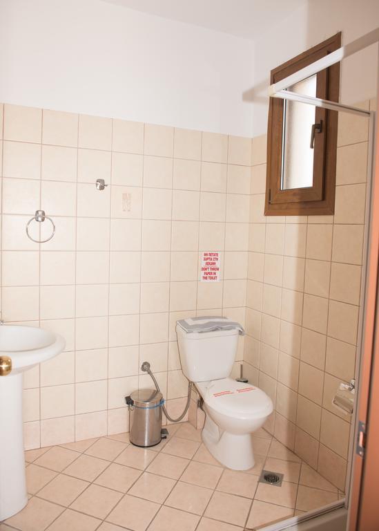 Morfoula Lejlighedshotel Vatera Værelse billede